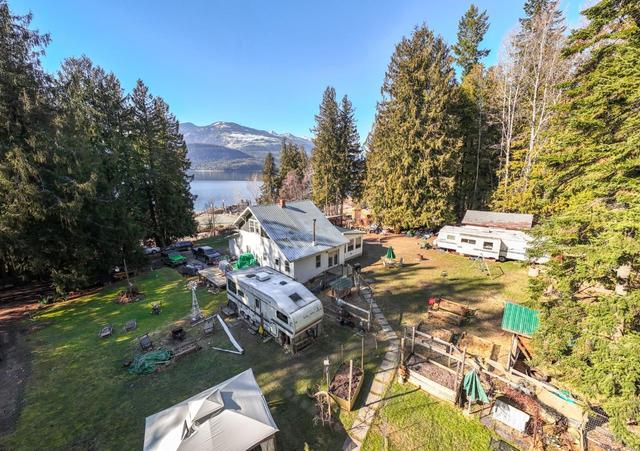 1766 Riondel Road N, House detached with 3 bedrooms, 2 bathrooms and null parking in Central Kootenay A BC | Image 81