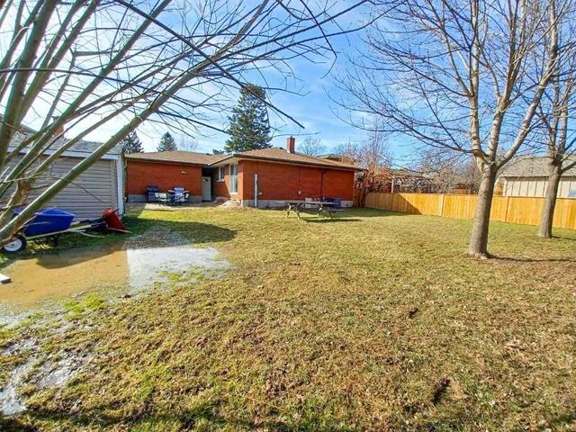 20 Logan St, House detached with 3 bedrooms, 2 bathrooms and 7 parking in St. Catharines ON | Image 22
