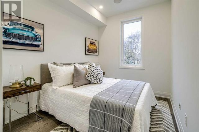 1 - 15-21 Greenbriar Rd, Townhouse with 4 bedrooms, 4 bathrooms and 2 parking in Toronto ON | Image 14