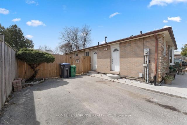 67 Rutherford Rd, House detached with 4 bedrooms, 2 bathrooms and 6 parking in Brampton ON | Image 16