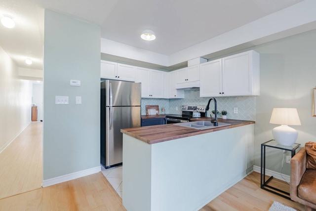 96 Connolly St, Townhouse with 2 bedrooms, 1 bathrooms and 1 parking in Toronto ON | Image 19