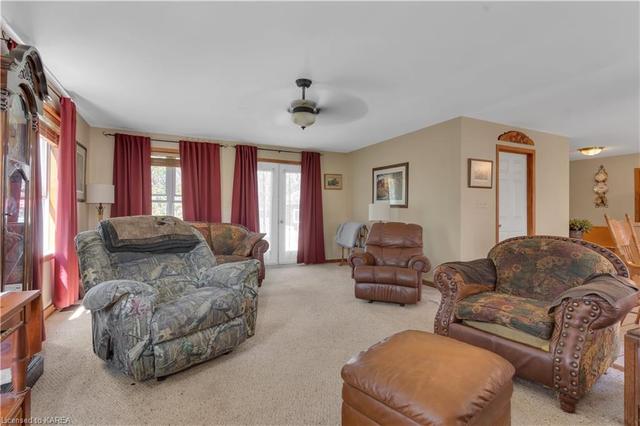 7604 County 2 Road, House detached with 4 bedrooms, 3 bathrooms and 14 parking in Greater Napanee ON | Image 30