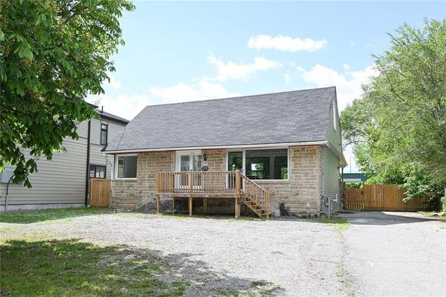 b - 153 Plains Road W, House detached with 1 bedrooms, 1 bathrooms and 2 parking in Burlington ON | Image 1
