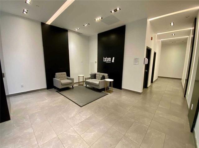 1409 - 17 Dundonald St, Condo with 1 bedrooms, 1 bathrooms and 0 parking in Toronto ON | Image 8