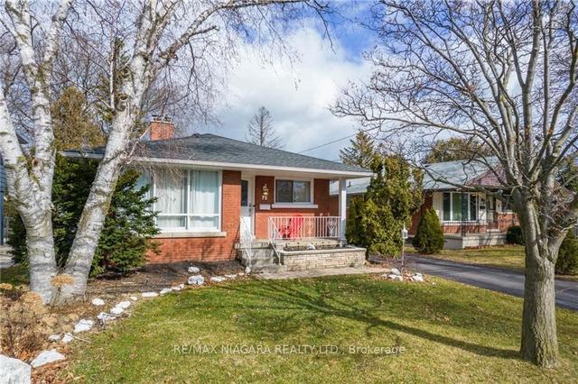 72 Sanatorium Rd, House detached with 3 bedrooms, 2 bathrooms and 4 parking in Hamilton ON | Image 12