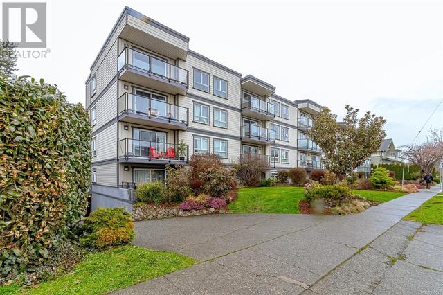 201 - 1024 Fairfield Rd, Condo with 2 bedrooms, 2 bathrooms and 1 parking in Victoria BC | Image 1