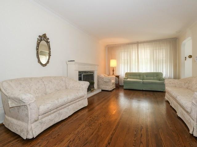 206 York Mills Rd, House detached with 2 bedrooms, 2 bathrooms and 2 parking in Toronto ON | Image 6