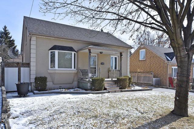 toronto - 7 Adele Ave, House detached with 3 bedrooms, 2 bathrooms and 7 parking in Toronto ON | Image 1