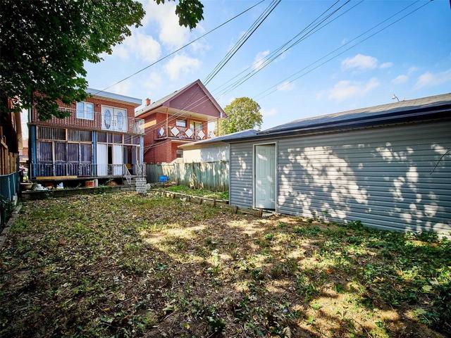 1925 Dufferin St, House detached with 3 bedrooms, 3 bathrooms and 4 parking in Toronto ON | Image 7