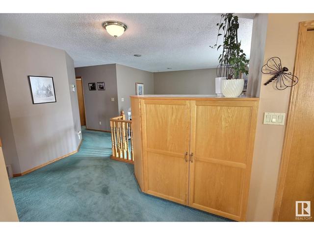 17803 91a St Nw, House detached with 5 bedrooms, 3 bathrooms and null parking in Edmonton AB | Image 4