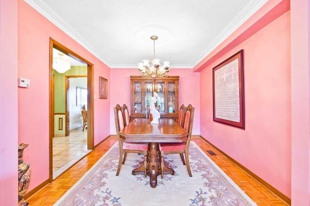 110 Lansbury Dr, House detached with 4 bedrooms, 4 bathrooms and 5 parking in Toronto ON | Image 25