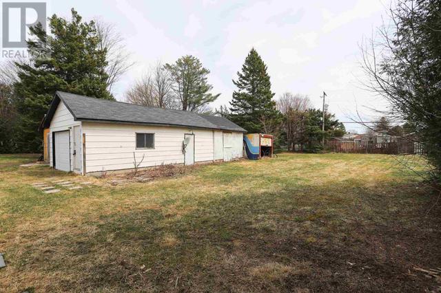 127 Eastern Ave, House detached with 2 bedrooms, 1 bathrooms and null parking in Sault Ste. Marie ON | Image 4