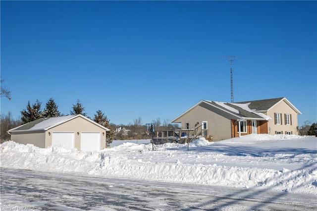 3872 Harrowsmith Road, House detached with 5 bedrooms, 3 bathrooms and 7 parking in South Frontenac ON | Image 38