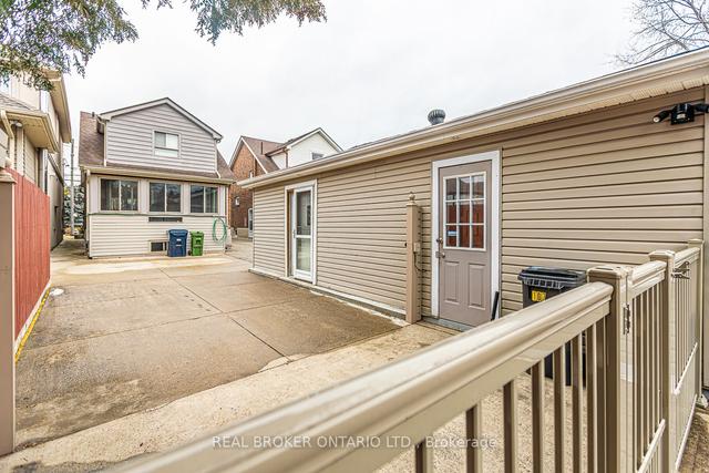 107 Foxwell St, House detached with 3 bedrooms, 2 bathrooms and 4 parking in Toronto ON | Image 19