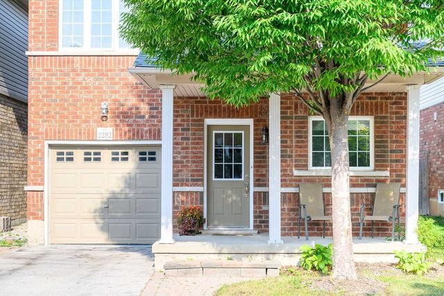 2282 Spence Lane, House detached with 4 bedrooms, 3 bathrooms and 2 parking in Burlington ON | Image 12