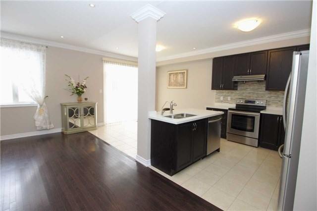 30 Begonia St, House attached with 4 bedrooms, 4 bathrooms and 1 parking in Markham ON | Image 8