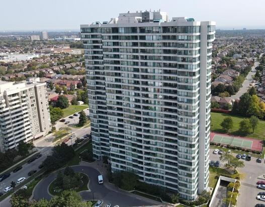 311 - 550 Webb Dr, Condo with 2 bedrooms, 2 bathrooms and 2 parking in Mississauga ON | Image 1