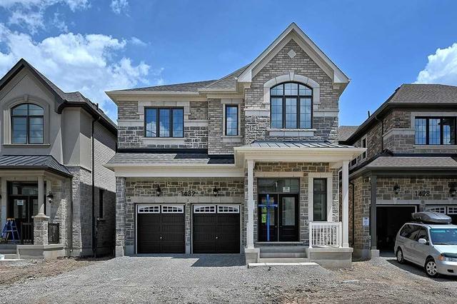 1432 Ford Strathy Cres, House detached with 4 bedrooms, 4 bathrooms and 4 parking in Oakville ON | Image 1