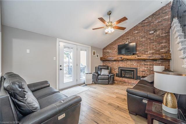 42 Woodborough Road, House detached with 4 bedrooms, 2 bathrooms and 6 parking in Guelph ON | Image 1