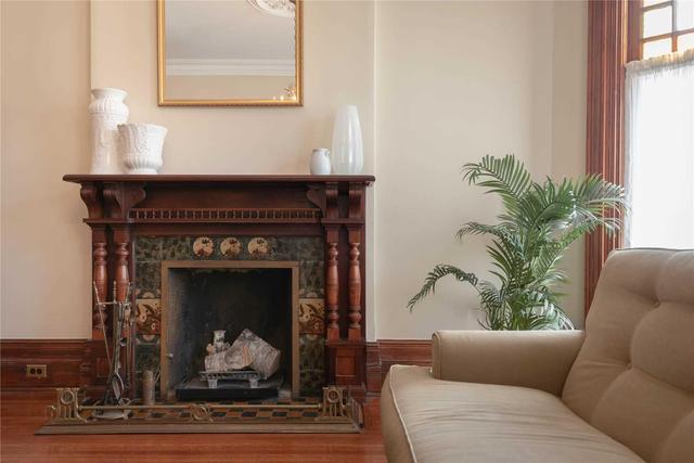 67 Pembroke St, House detached with 6 bedrooms, 3 bathrooms and 8 parking in Toronto ON | Image 3