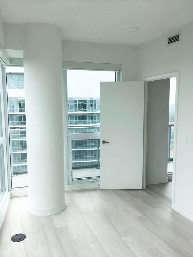 sph03 - 117 Mcmahon Dr, Condo with 2 bedrooms, 2 bathrooms and 1 parking in Toronto ON | Image 10