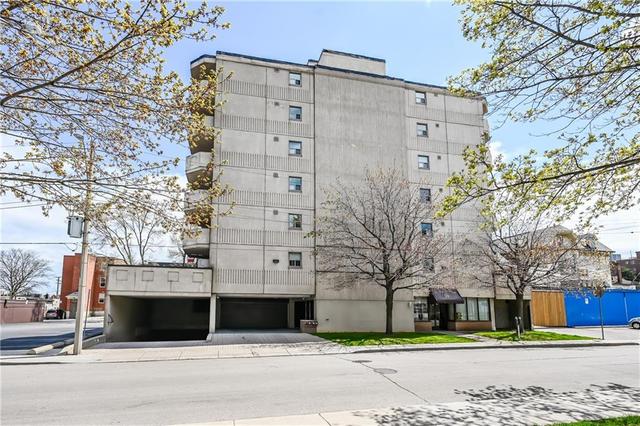303 - 21 East Avenue S, Condo with 2 bedrooms, 2 bathrooms and 1 parking in Hamilton ON | Image 5