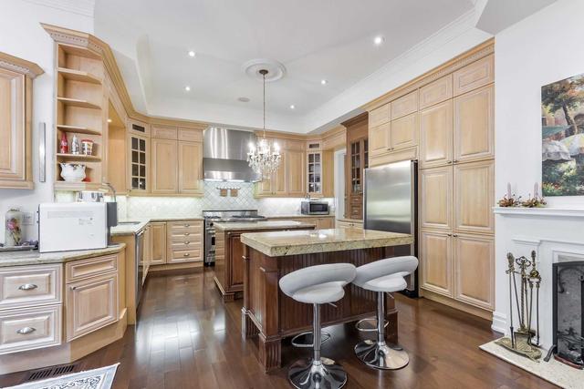 4 Ivor Rd, House detached with 5 bedrooms, 6 bathrooms and 7 parking in Toronto ON | Image 2