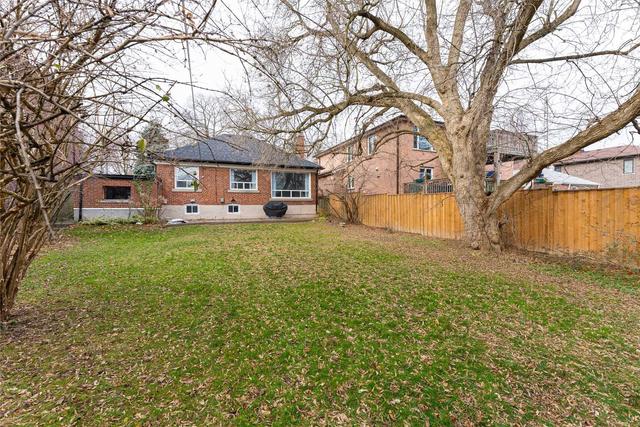 67 Kelsonia Ave, House detached with 2 bedrooms, 1 bathrooms and 3 parking in Toronto ON | Image 17