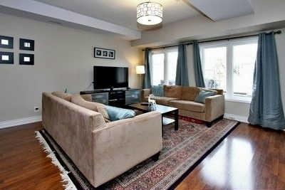109 - 5 Richgrove Dr, Townhouse with 2 bedrooms, 2 bathrooms and 2 parking in Toronto ON | Image 3