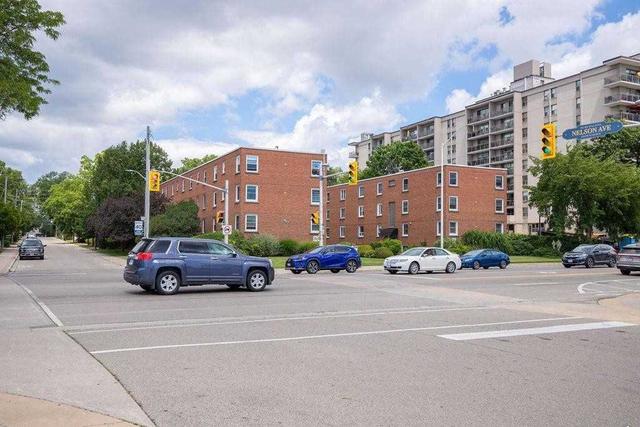 35 - 1347 Lakeshore Rd, Condo with 2 bedrooms, 1 bathrooms and 1 parking in Burlington ON | Image 4