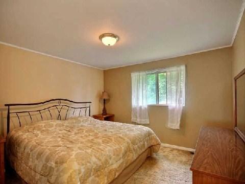 80 Macdonald Cres, House detached with 3 bedrooms, 2 bathrooms and 4 parking in Milton ON | Image 10