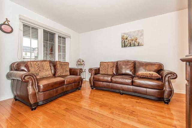7214 Torrisdale Lane, House semidetached with 3 bedrooms, 3 bathrooms and 3 parking in Mississauga ON | Image 12