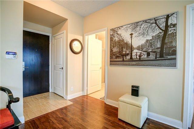 2003 - 50 Absolute Ave, Condo with 2 bedrooms, 2 bathrooms and 1 parking in Mississauga ON | Image 2