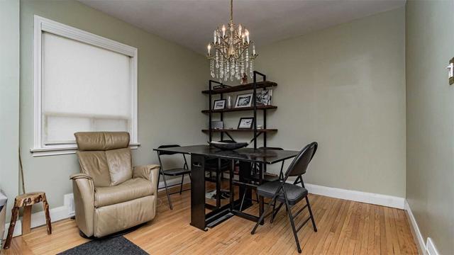 1033 Haig Blvd, House detached with 3 bedrooms, 2 bathrooms and 5 parking in Mississauga ON | Image 2