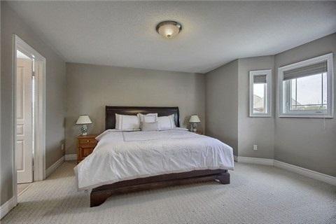 41 Cliff Tr, House detached with 4 bedrooms, 3 bathrooms and 6 parking in Aurora ON | Image 12