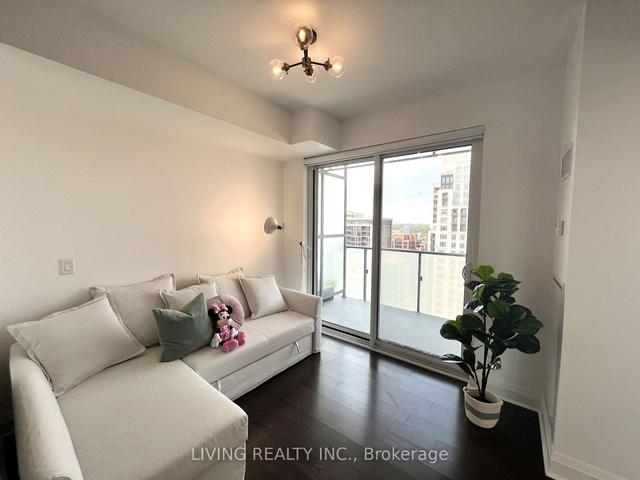 2608 - 65 St Mary St, Condo with 1 bedrooms, 1 bathrooms and 0 parking in Toronto ON | Image 3