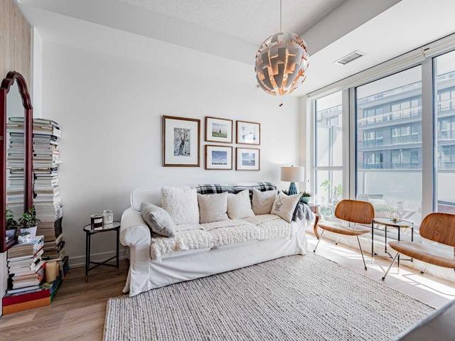 809 - 34 Tubman Ave, Condo with 1 bedrooms, 1 bathrooms and 1 parking in Toronto ON | Image 4