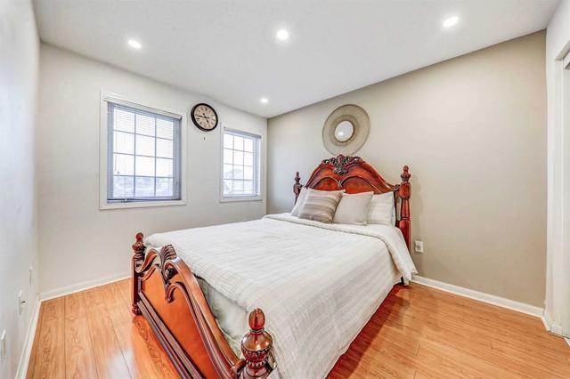 81 Trumpeter St, House semidetached with 3 bedrooms, 4 bathrooms and 3 parking in Toronto ON | Image 13