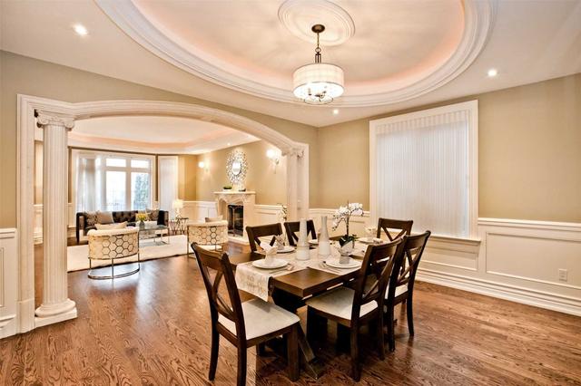 233 Olive Ave, House detached with 4 bedrooms, 5 bathrooms and 6 parking in Toronto ON | Image 2