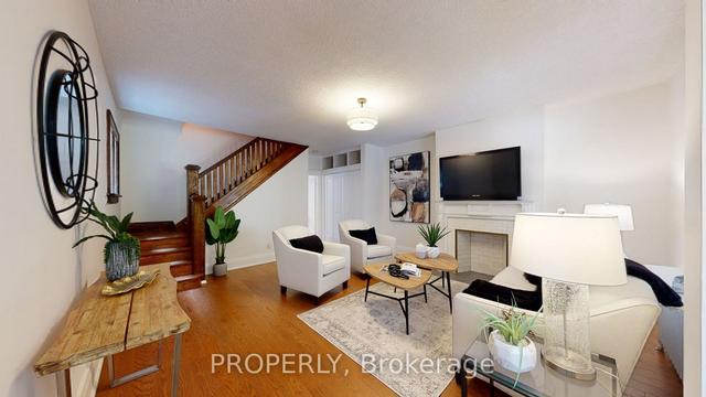 10 Barrie Ave, House semidetached with 4 bedrooms, 2 bathrooms and 0 parking in Toronto ON | Image 12