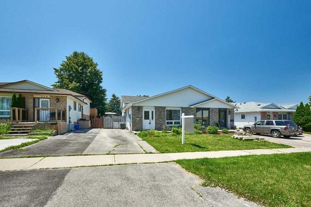 534 Muirfield St, House semidetached with 3 bedrooms, 2 bathrooms and 2 parking in Oshawa ON | Image 12