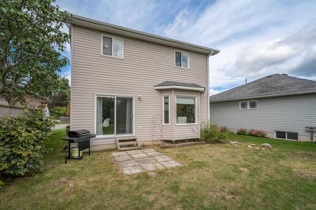 25 Durham St W, House detached with 3 bedrooms, 2 bathrooms and 2 parking in Kawartha Lakes ON | Image 27
