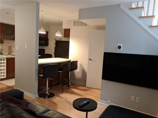 Th 1010 - 54 East Liberty St, Townhouse with 1 bedrooms, 2 bathrooms and 1 parking in Toronto ON | Image 2