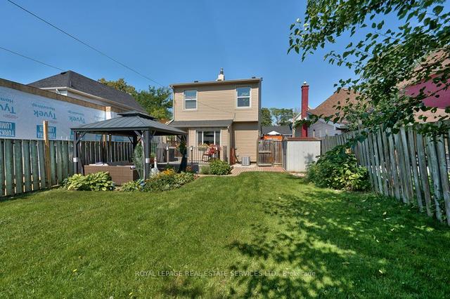64 Beechwood Ave, House detached with 3 bedrooms, 3 bathrooms and 2 parking in Hamilton ON | Image 16
