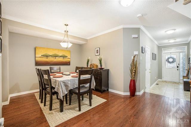 714 Regiment Avenue, Townhouse with 3 bedrooms, 4 bathrooms and 3 parking in Ottawa ON | Image 7