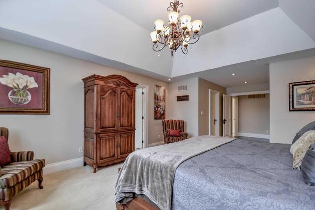 1366 Queen Victoria Ave, House detached with 4 bedrooms, 5 bathrooms and 4 parking in Mississauga ON | Image 13