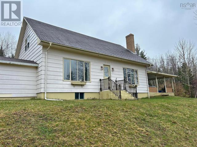 1990 Highway 208, House detached with 3 bedrooms, 1 bathrooms and null parking in Lunenburg MD NS | Image 5