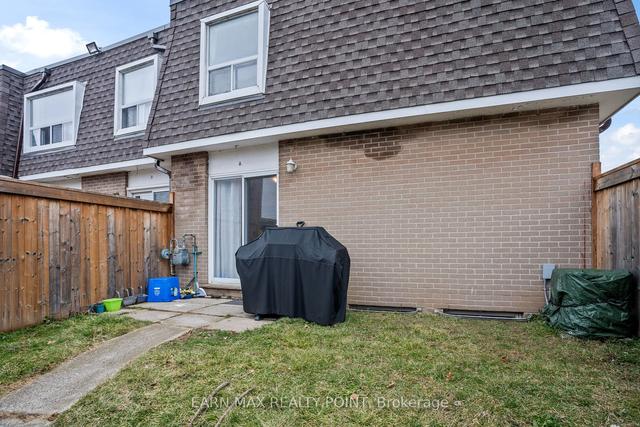 a - 742 Walter St, Townhouse with 3 bedrooms, 2 bathrooms and 1 parking in Cambridge ON | Image 23
