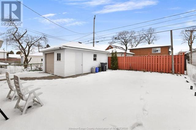 1829 Drouillard Road, House detached with 4 bedrooms, 2 bathrooms and null parking in Windsor ON | Image 10