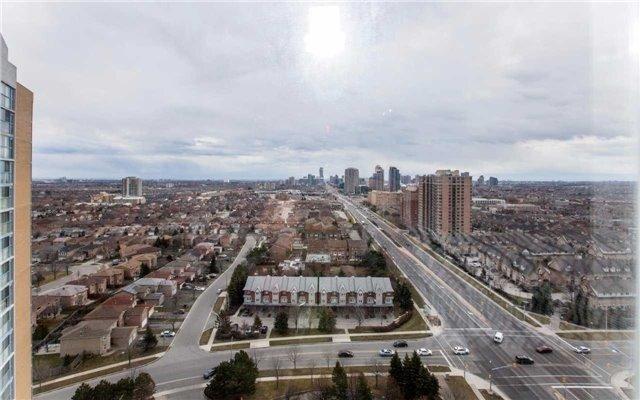 1607 - 25 Trailwood Dr, Condo with 2 bedrooms, 2 bathrooms and 1 parking in Mississauga ON | Image 3